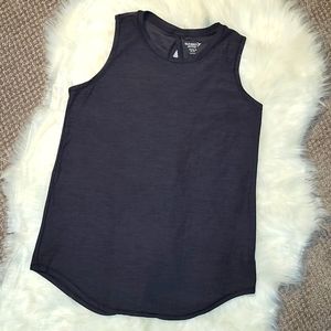 💫NWOT Open Back Sleeveless top Size XL